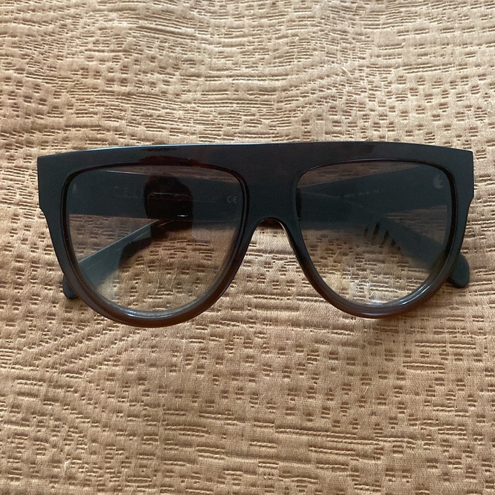 Like new authentic Celine sunglasses - Picture 3 of 4